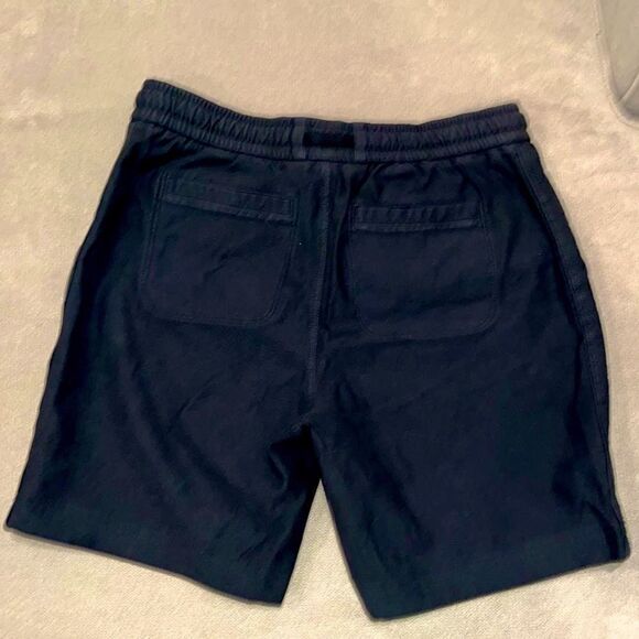 Athleta  black shorts with pockets - Picture 2 of 4